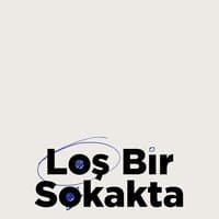 Loş Bir Sokakta