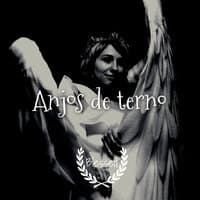 Anjos de Terno