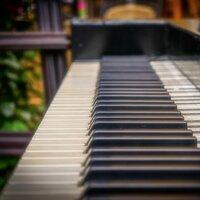 Deep Focus Piano - 40 Piano Tracks for Concentration and to Help You Study for Finals