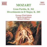 Mozart: Gran Partita / Divertimento, K. 205