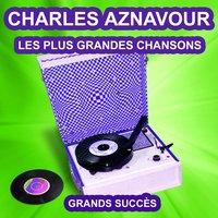 Charles Aznavour chante ses grands succès